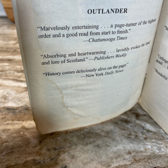 3 Books by Diana Gabaldon Outlander Paperback Used - Picture 11 of 15